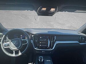 Volvo  B4 Mild-Hybrid Plus Dark ACC BLIS SD