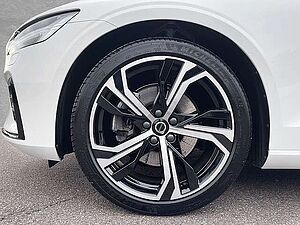 Volvo  B4 Mild-Hybrid Plus Dark Automatik ACC BLIS