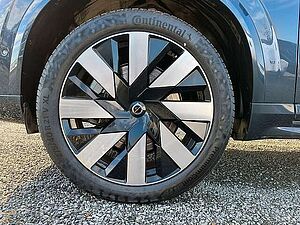 Volvo  T8 AWD Plus Dark Automatik 7-Sitzer AHK ACC