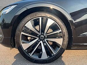 Volvo  B4 Mild-Hybrid Plus Bright ACC BLIS LED