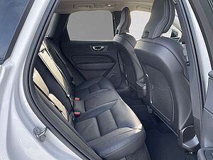 Volvo  B4 Mild-Hybrid Plus Dark ACC BLIS SD