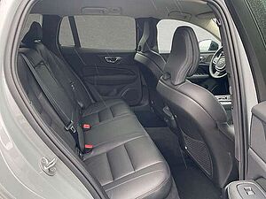 Volvo  B4 Mild-Hybrid Plus Dark ACC BLIS LED