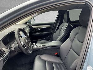 Volvo  B4 AWD Mild-Hybrid Plus AHK