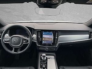 Volvo  B4 Mild-Hybrid Plus Dark ACC BLIS SD