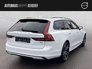 Volvo  B4 Mild-Hybrid Plus Dark ACC BLIS SD