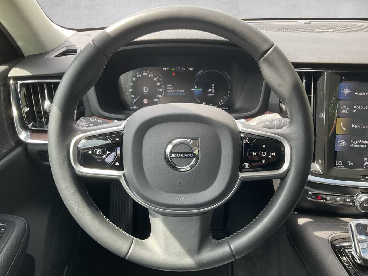 Volvo  Bluetooth Navi LED Vollleder Klima Standhzg Einparkhilfe el. Fenster