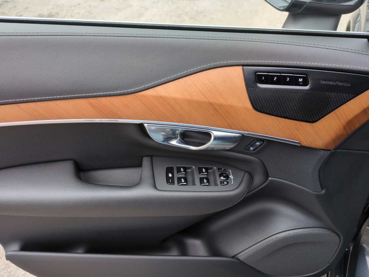 Volvo  Bluetooth LED Vollleder Klima Einparkhilfe el. Fenster