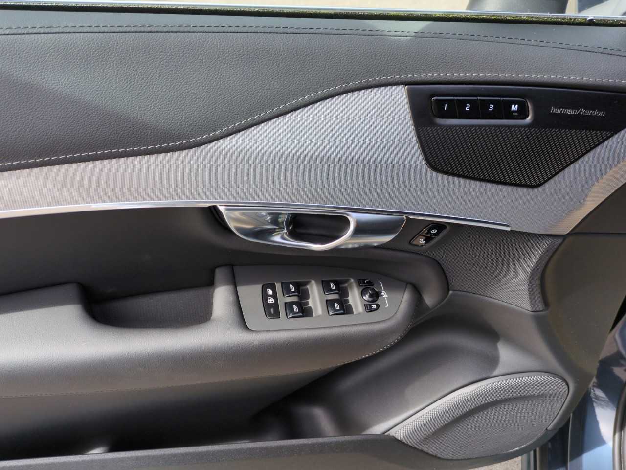 Volvo  Bluetooth Head Up Display Navi LED Vollleder Klima Standhzg Einparkhilfe el. Fen