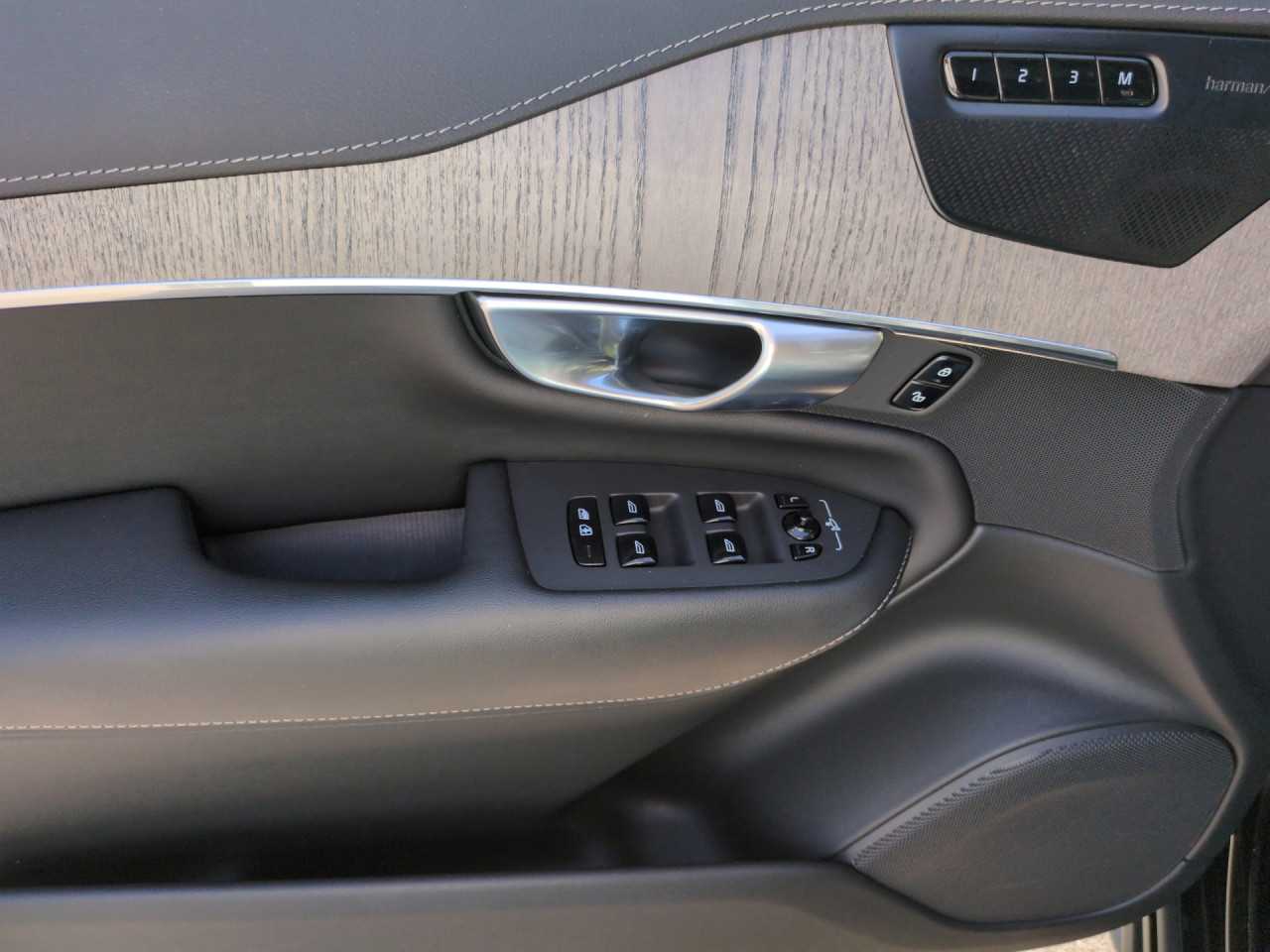 Volvo  Bluetooth Head Up Display LED Vollleder Klima Einparkhilfe el. Fenster