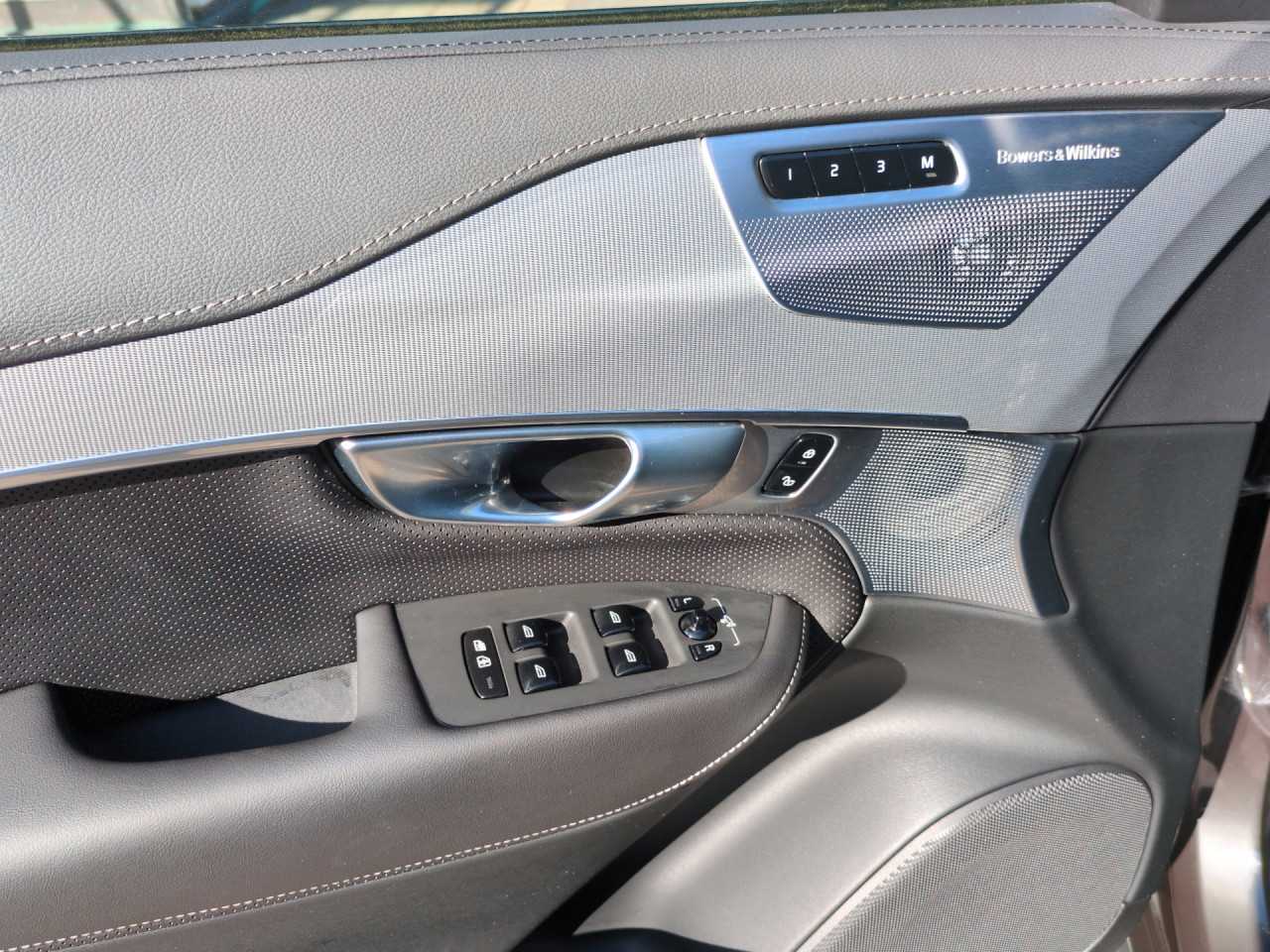 Volvo  Bluetooth Head Up Display Navi Vollleder Klima Standhzg Einparkhilfe el. Fenster