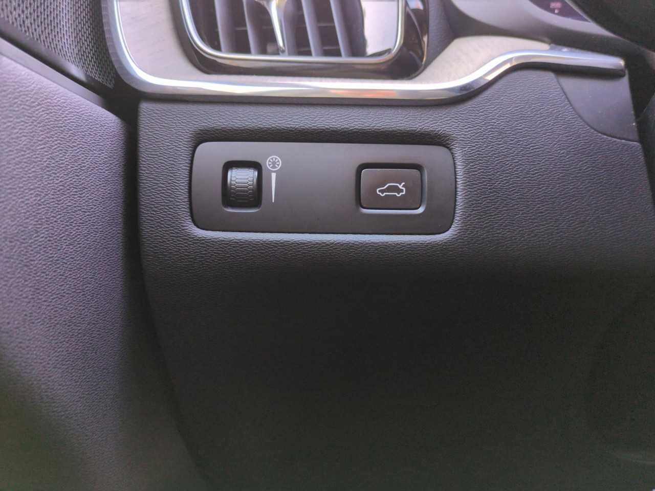 Volvo  Bluetooth LED Vollleder Klima Einparkhilfe el. Fenster