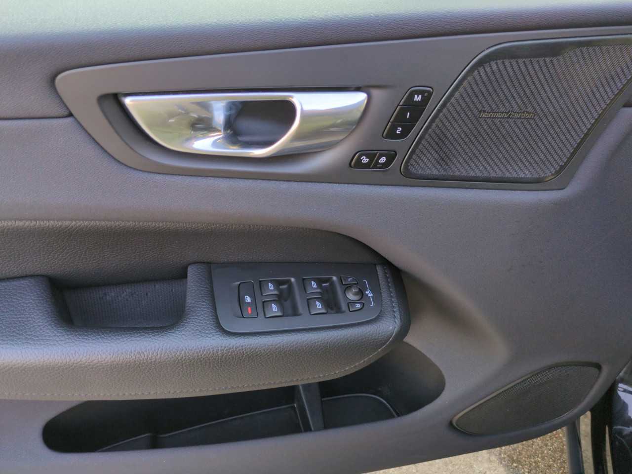 Volvo  Bluetooth LED Vollleder Klima Einparkhilfe el. Fenster