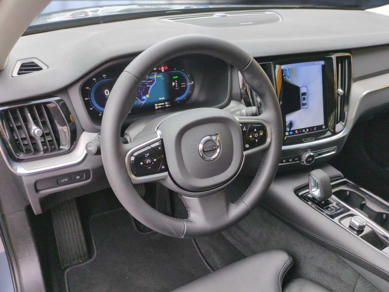 Volvo  Bluetooth Navi LED Vollleder Klima Standhzg Einparkhilfe el. Fenster