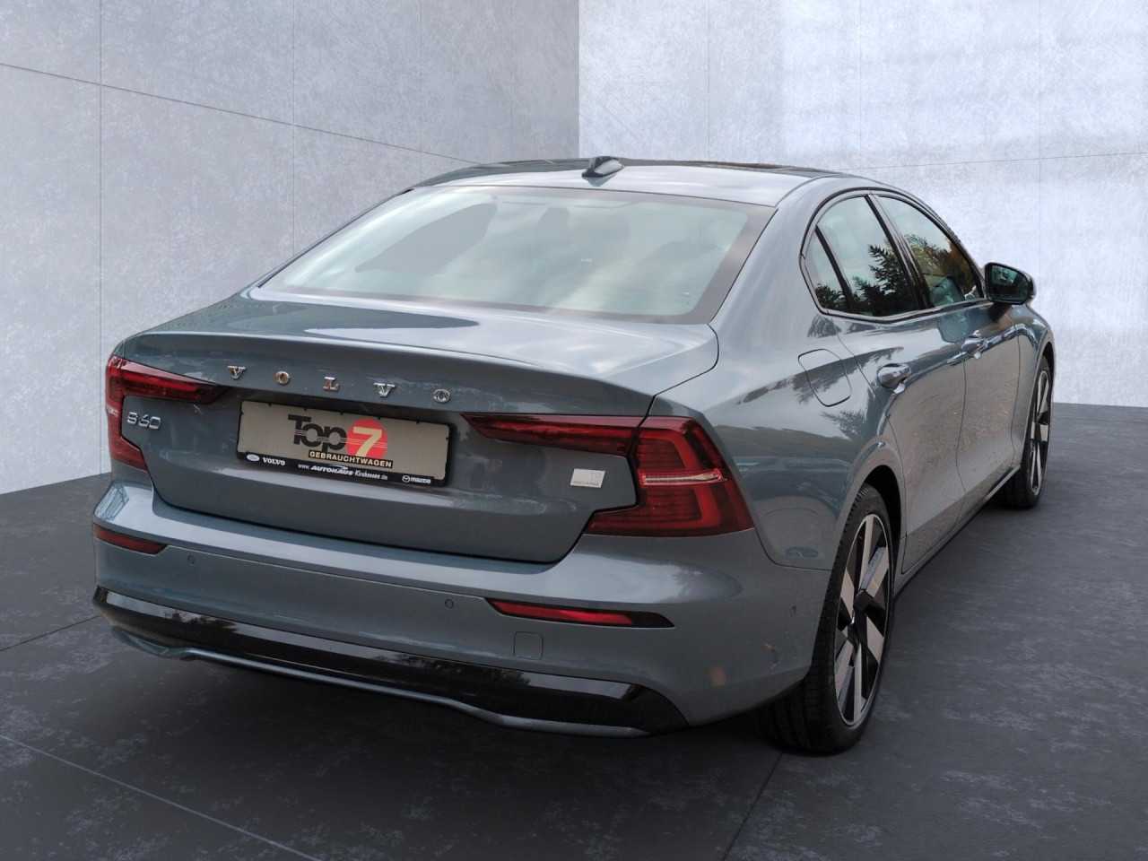 Volvo  Bluetooth Navi LED Vollleder Klima Standhzg Einparkhilfe el. Fenster