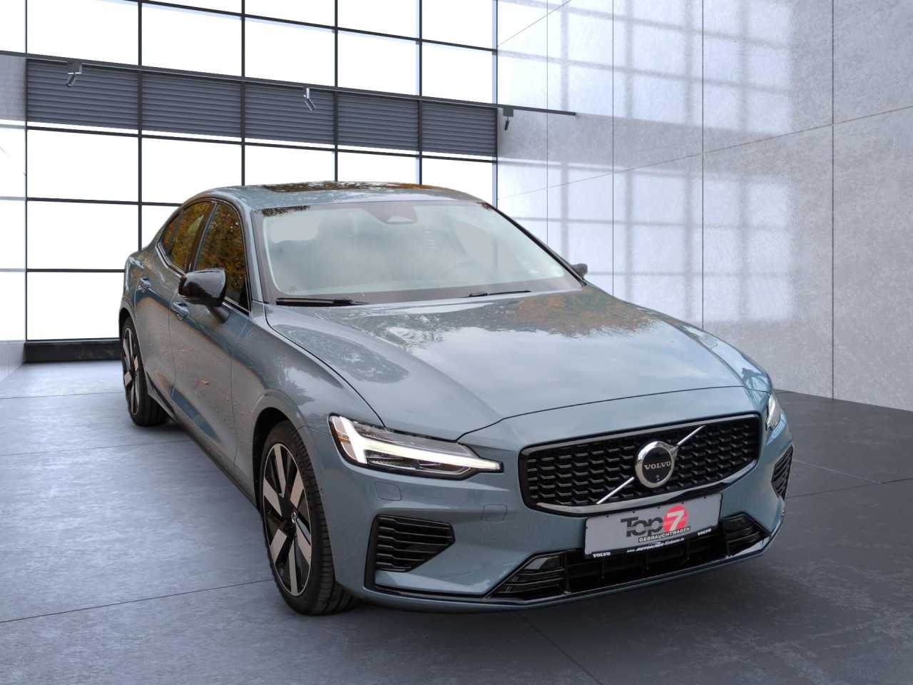 Volvo  Bluetooth Navi LED Vollleder Klima Standhzg Einparkhilfe el. Fenster