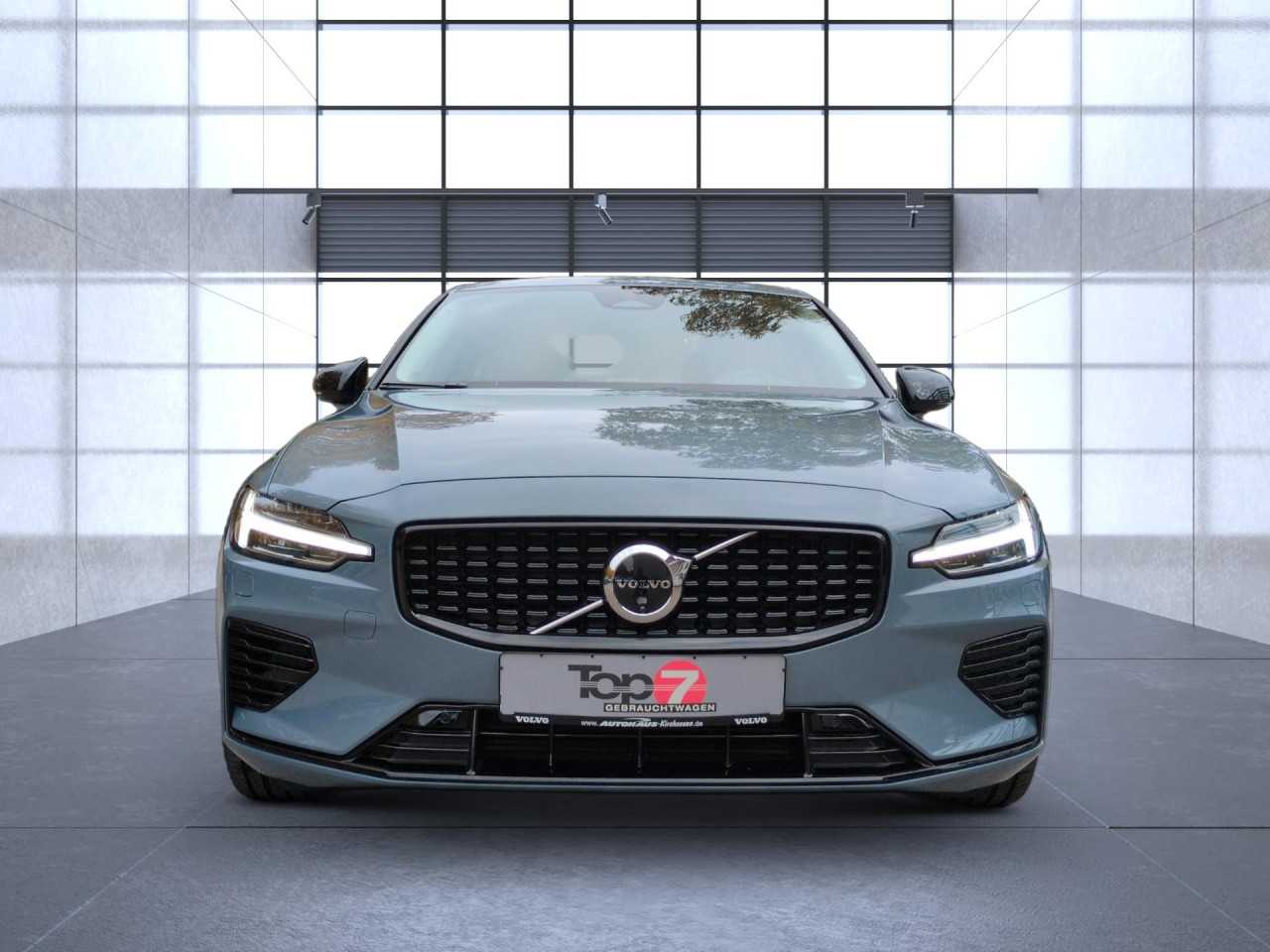 Volvo  Bluetooth Navi LED Vollleder Klima Standhzg Einparkhilfe el. Fenster