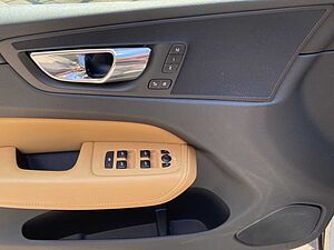 Volvo  Head Up Display LED Vollleder Klima Standhzg Einparkhilfe el. Fenster
