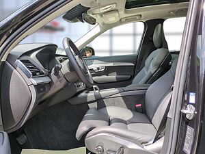 Volvo  Bluetooth Navi LED Vollleder Klima Standhzg Einparkhilfe el. Fenster