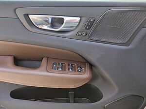 Volvo  Bluetooth Head Up Display LED Vollleder Klima Einparkhilfe el. Fenster