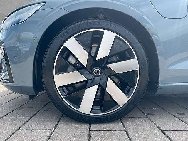 Volvo  T8 AWD Recharge Ultimate Dark ACC BLIS SD