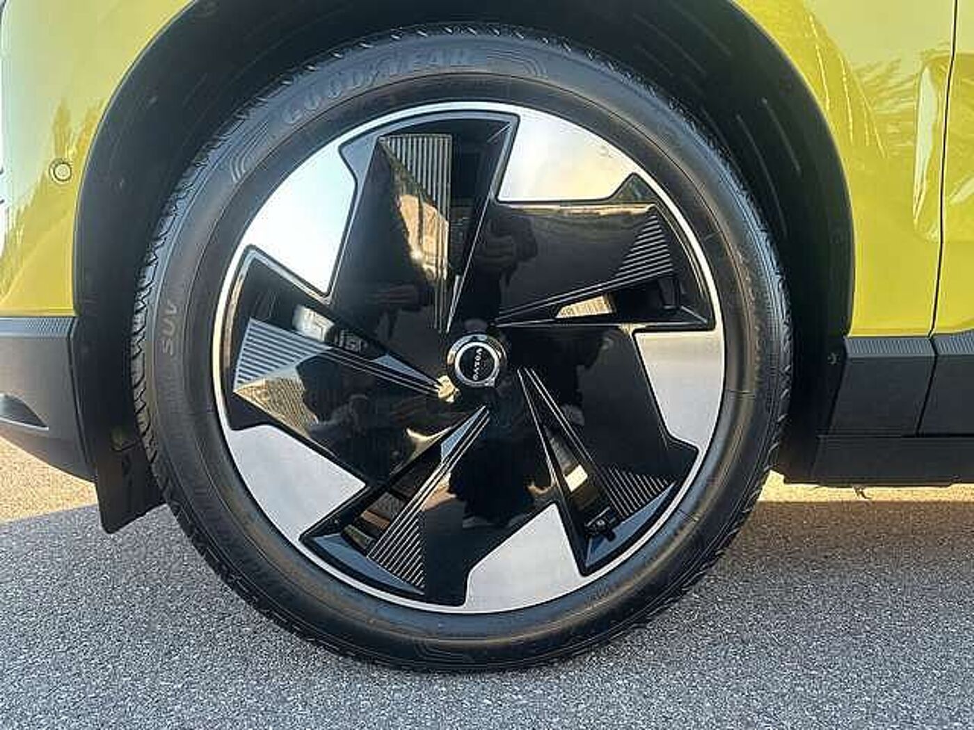 Volvo Ultra Twin Motor Performance AWD ACC BLIS