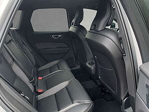 Volvo  B4 Mild-Hybrid Plus Dark AHK ACC BLIS