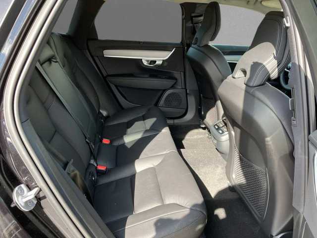Volvo  B4 Mild Hybrid Ultimate Bright  ACC BLIS HUD