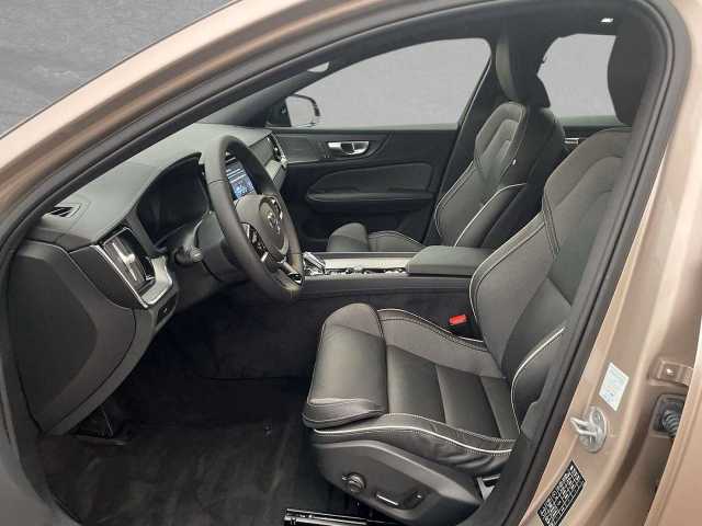 Volvo  B5 AWD Mild-Hybrid Ultimate Dark ACC BLIS SD