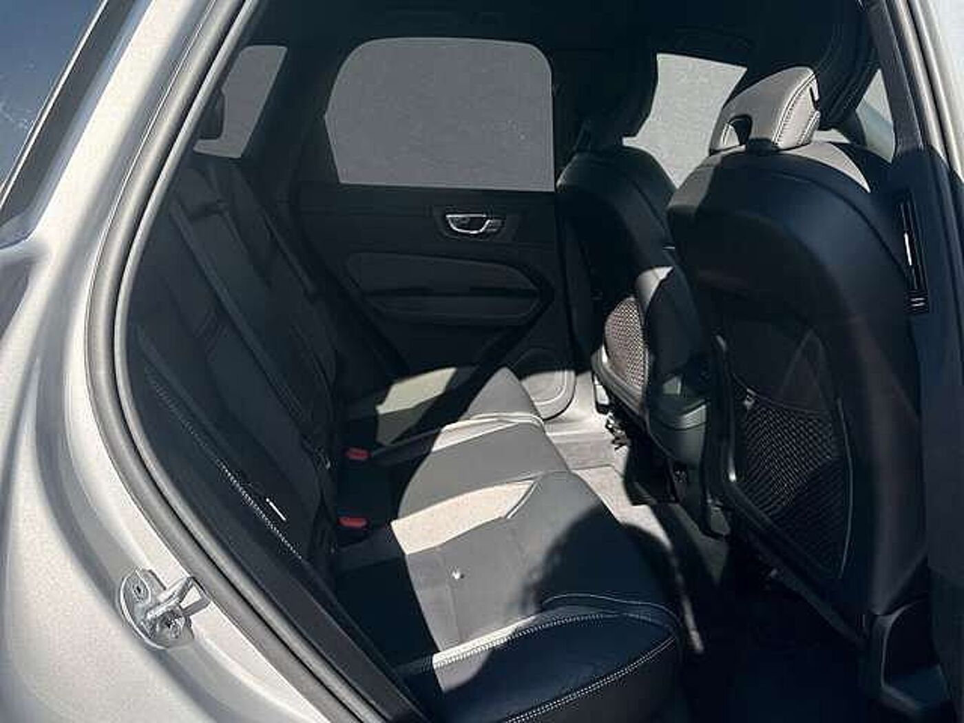 Volvo  B5 AWD Mild-Hybrid Plus Dark AHK ACC BLIS