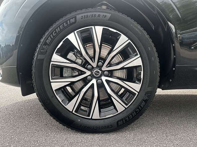 Volvo  B4 Mild-Hybrid Plus Dark AHK ACC BLIS