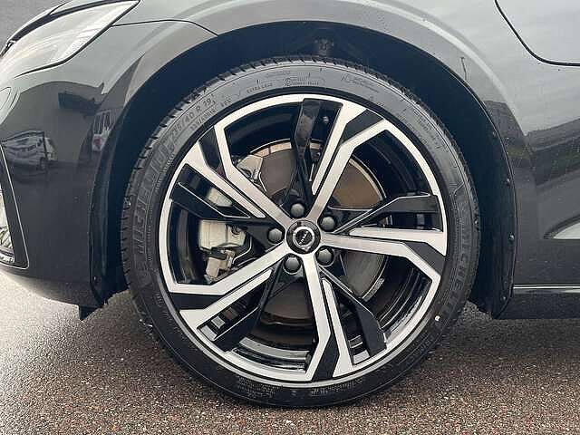 Volvo  T6 AWD Recharge Plus Dark ACC BLIS LED