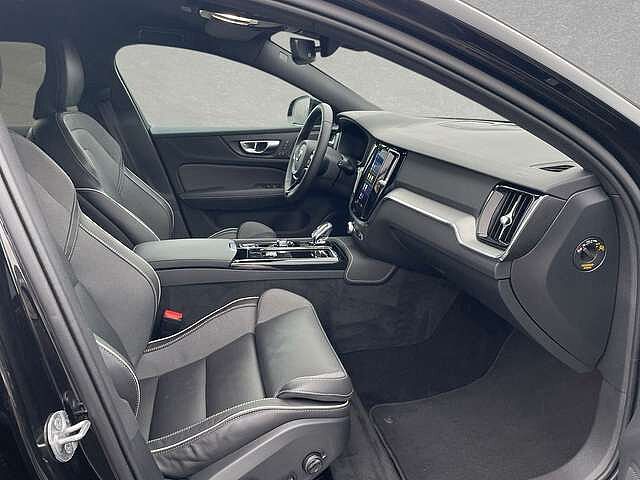 Volvo  T6 AWD Recharge Plus Dark ACC BLIS LED