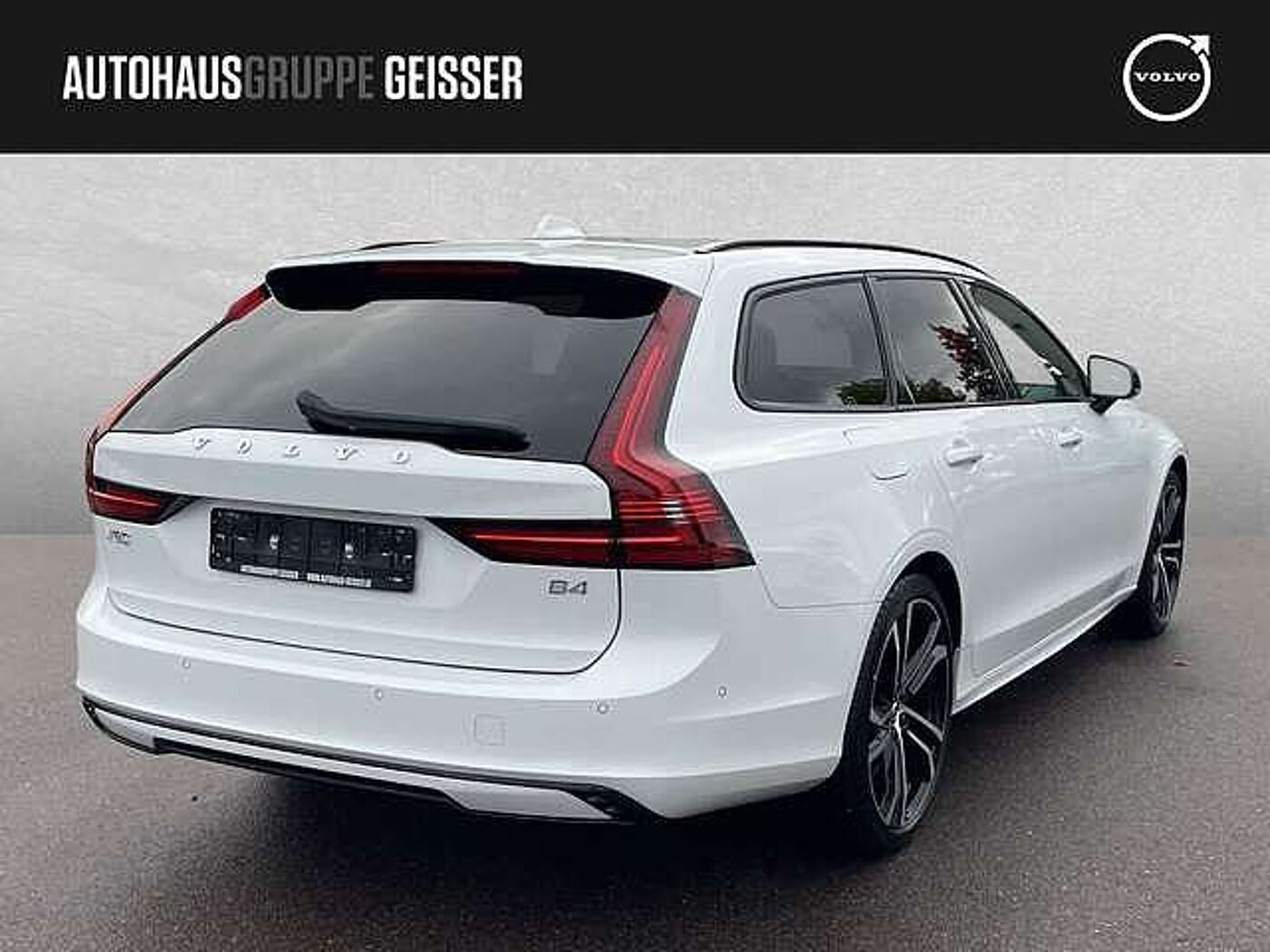 Volvo  B4 Mild-Hybrid Plus Dark ACC BLIS SD