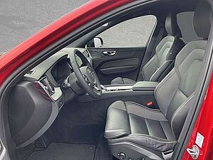 Volvo  B5 AWD Mild-Hybrid Plus Dark AHK ACC BLIS
