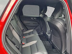 Volvo  B5 AWD Mild-Hybrid Plus Dark AHK ACC BLIS