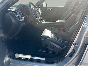 Volvo  B5 AWD Mild-Hybrid Plus Dark AHK ACC BLIS