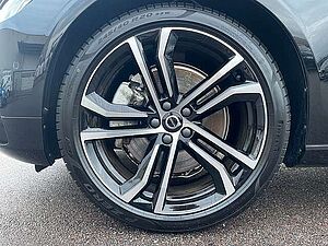 Volvo  T8 AWD Recharge Plus Dark ACC BLIS SD