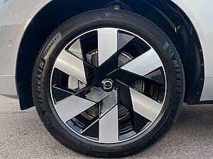 Volvo  T8 Plug-in Hybrid AWD Ultra Dark AHK
