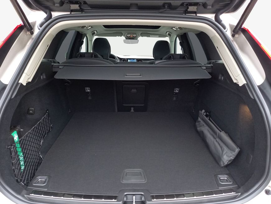 Volvo  T6 AWD Recharge