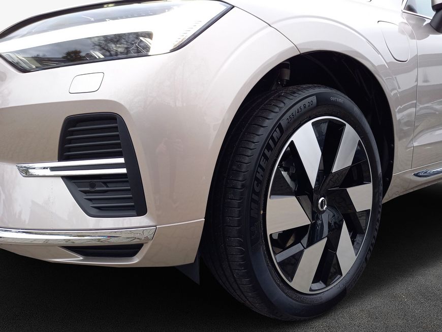 Volvo  T6 AWD Recharge