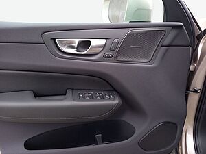 Volvo  T6 AWD Recharge