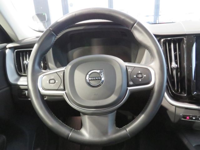 Volvo  D3 Momentum Pro Panoramadach Frontscheibe h