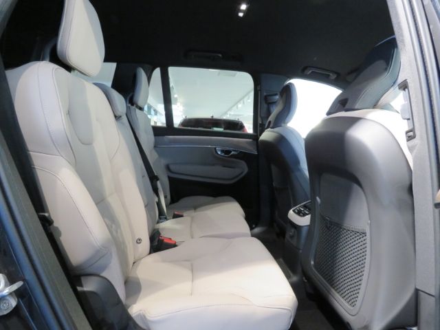 Volvo  T8 AWD Plus Dark 7-Sitzer 360Grad Seiten- u