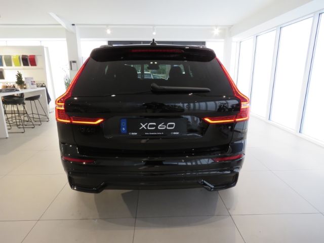 Volvo  T6 Recharge Plus Black Edition HarmanKardon