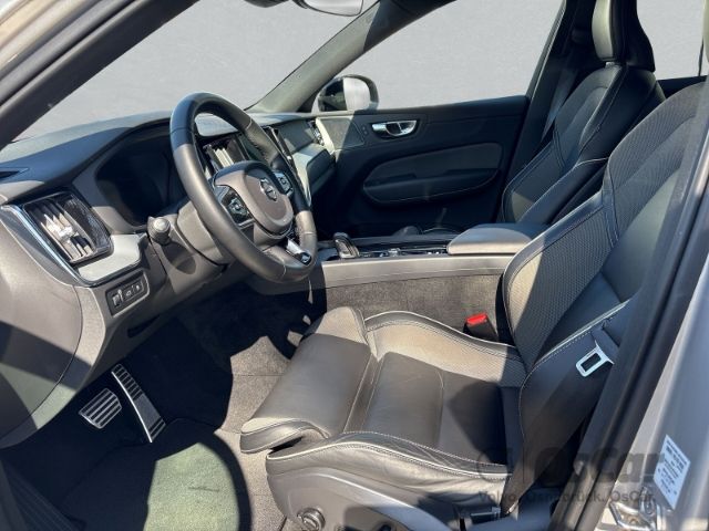 Volvo  T6 Recharge R-Design AHK Xenium-P. Parkassi