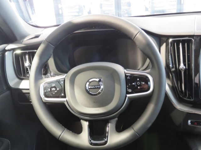 Volvo  T8 Recharge Plus Black Edition HarmanKardon