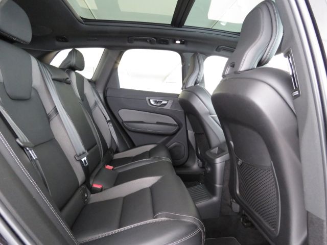 Volvo  T6 AWD Twin R-Design Recharge Plug-In Hybri