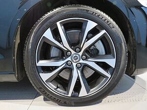 Volvo  T6 AWD R-Design Recharge Plug-In Hybrid