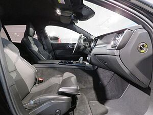 Volvo  T6 AWD R-Design Recharge Plug-In Hybrid