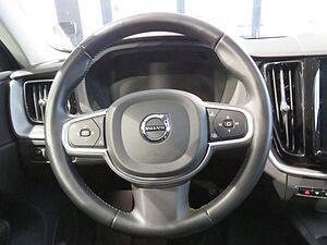 Volvo  D3 Momentum Pro Panoramadach Frontscheibe h